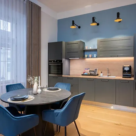 Belhome In Old Town, Free Parking Apartment *