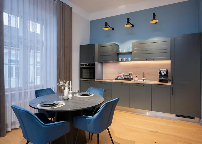 Belhome In Old Town, Free Parking Apartment *